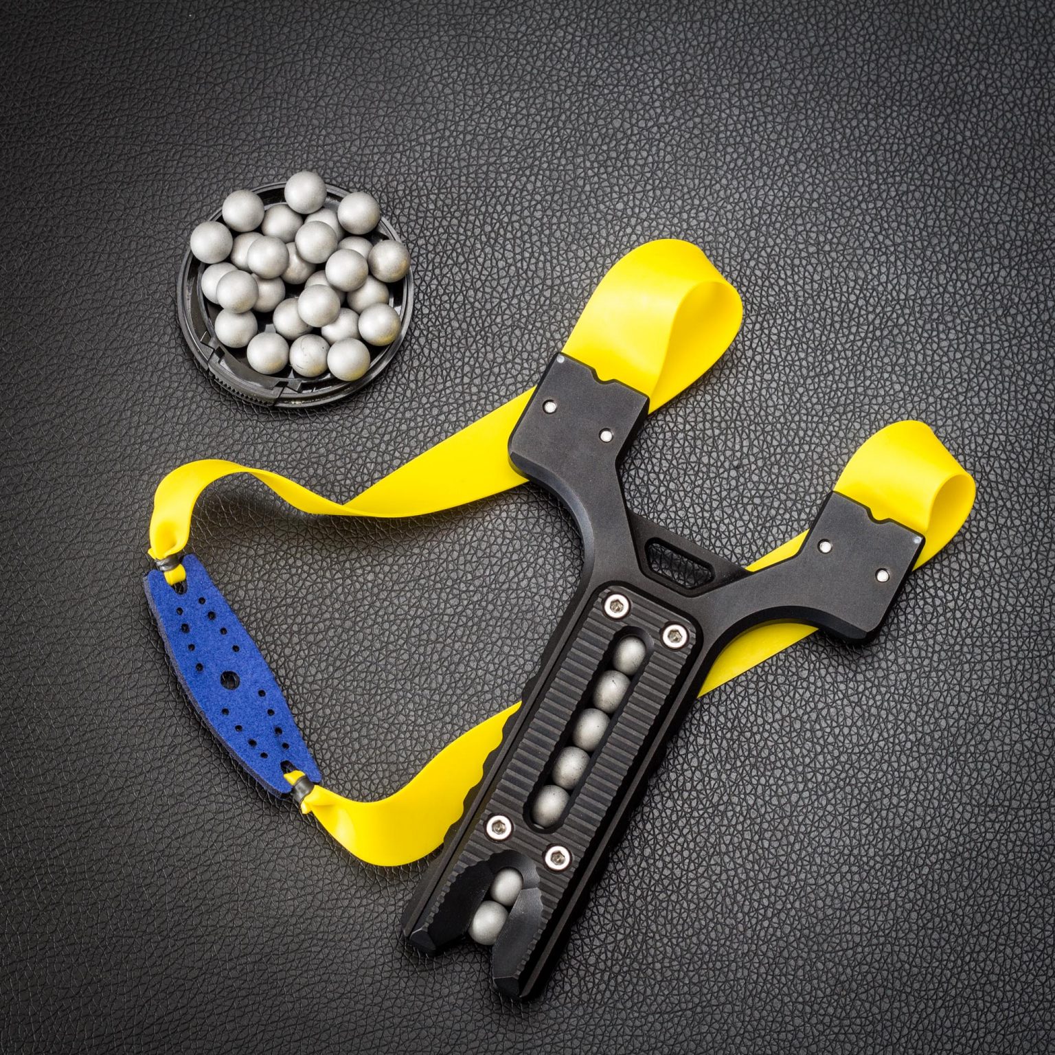 eXtreme EDC NEW CZECH BIG GUN SLING! Slingshot World